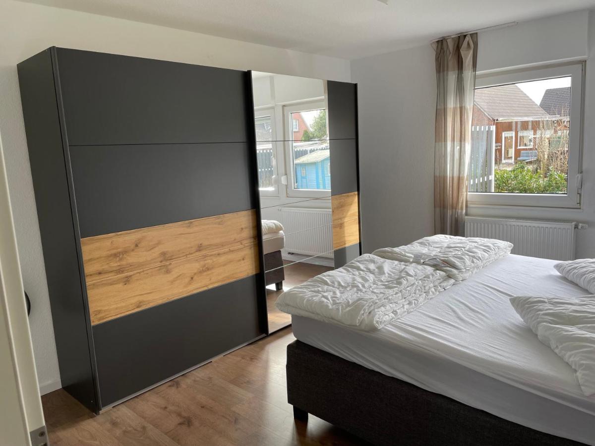 Witte Huus 75m² und 51m² Ferienwohnungen Hooksiel Exterior foto