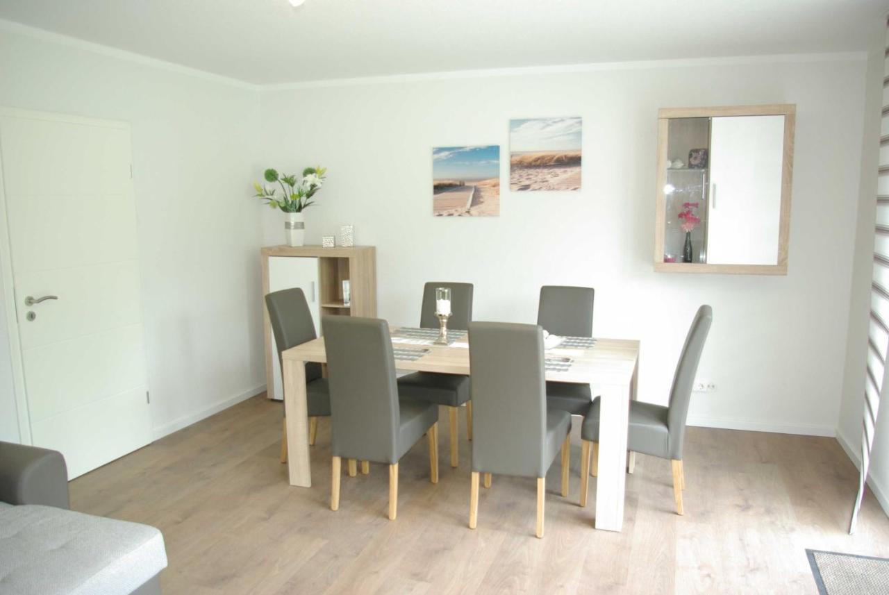 Witte Huus 75m² und 51m² Ferienwohnungen Hooksiel Exterior foto